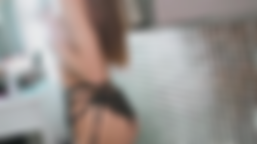 Kaya topless teaser